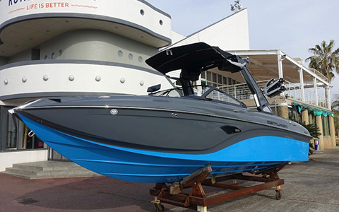 AXIS T22 2017 サーフシステム搭載艇