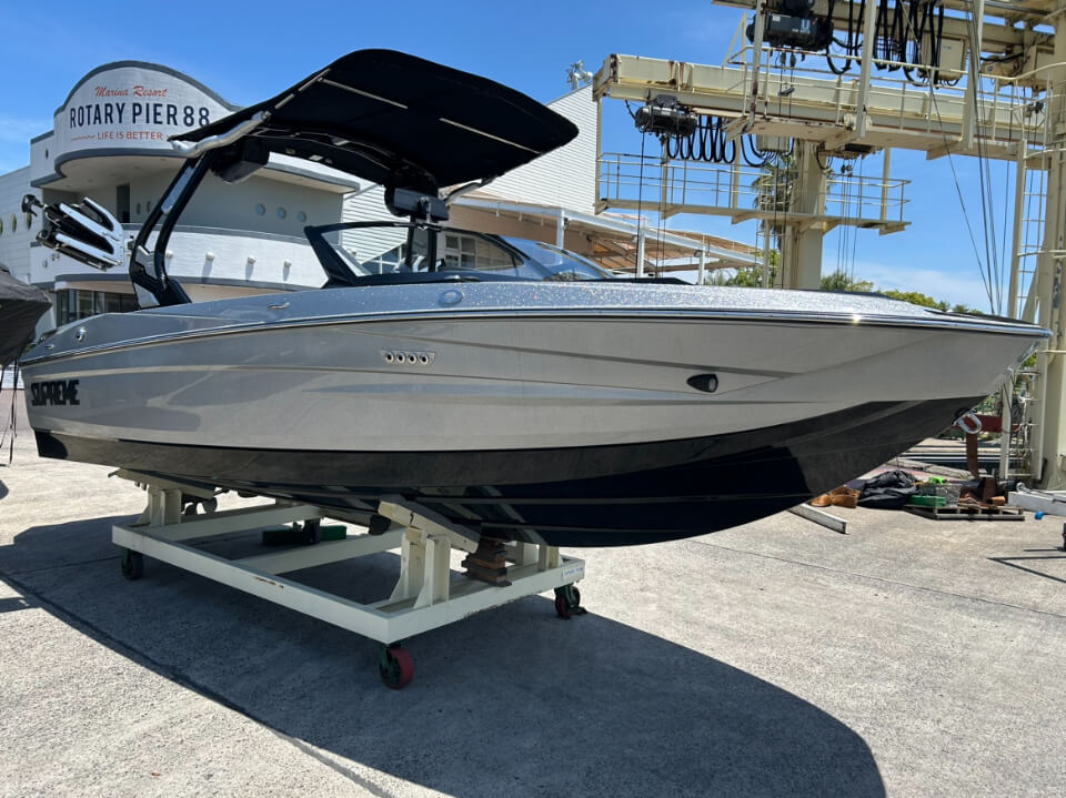 Supreme S220 2023model