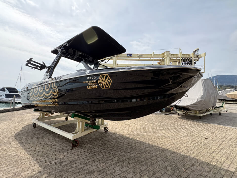 CENTURION×mutaMARINE ×LEON Nv243 2026model