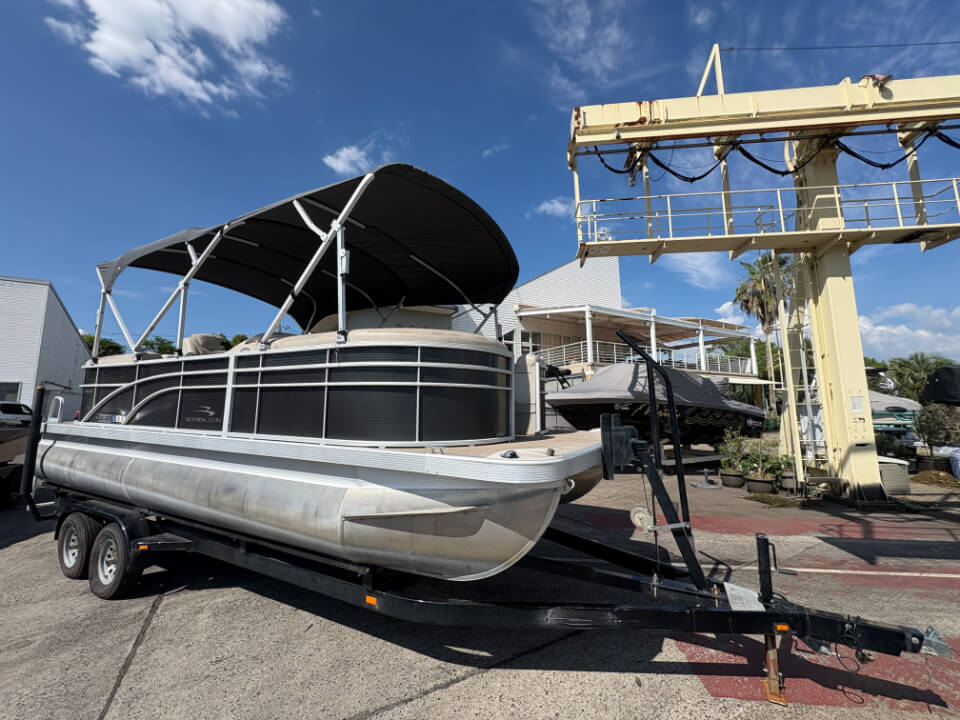 BENNINGTON SX22 2018model